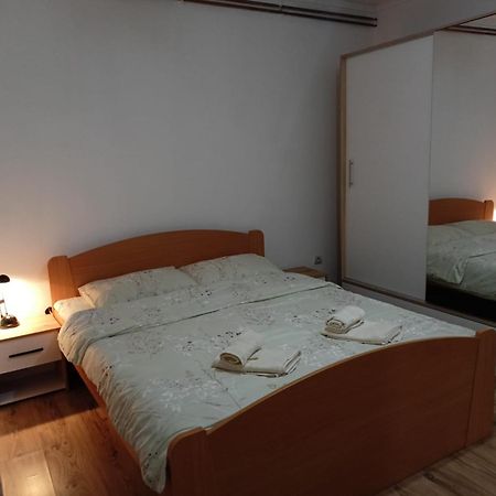 Apartmani Dora Leskovac Leskovac  Luaran gambar