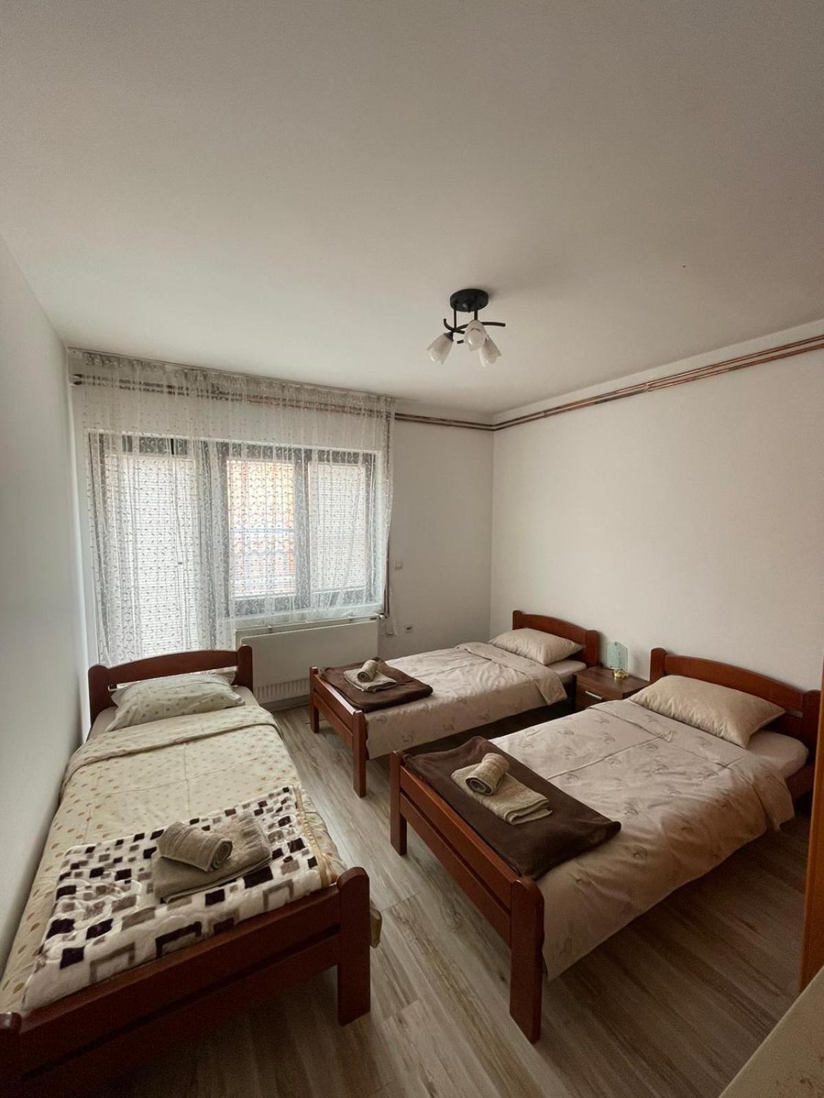 Apartmani Dora Leskovac Leskovac  Luaran gambar
