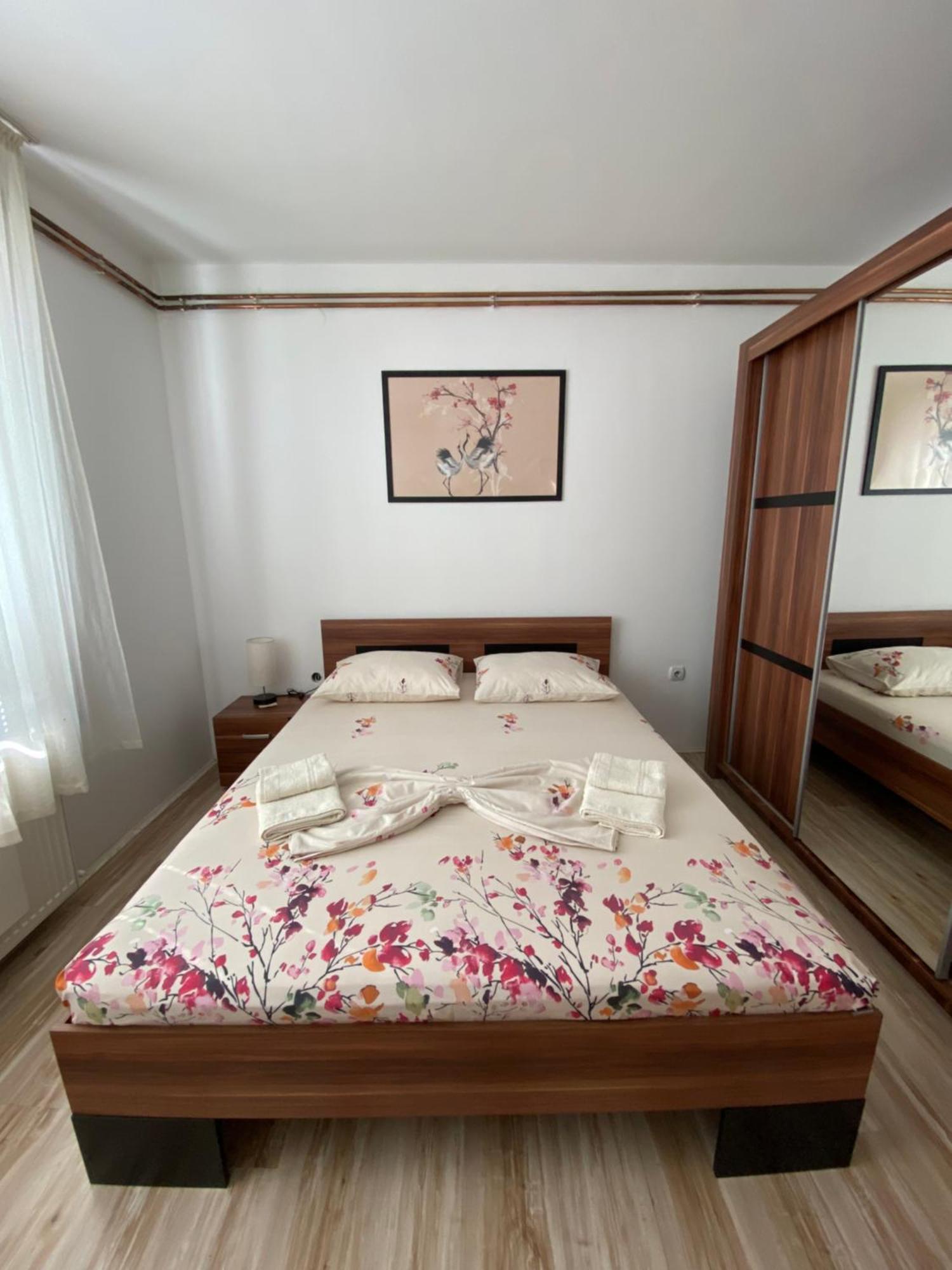Apartmani Dora Leskovac Leskovac  Luaran gambar