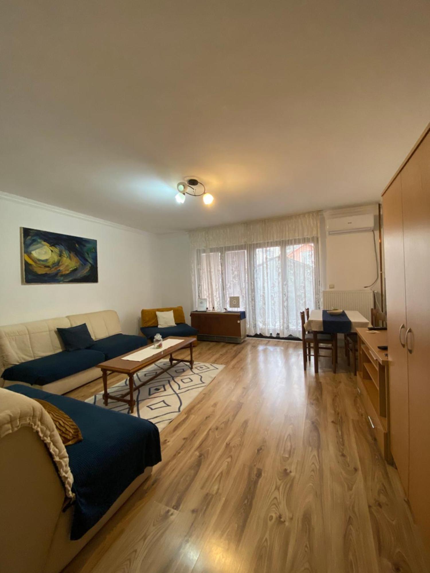 Apartmani Dora Leskovac Leskovac  Luaran gambar
