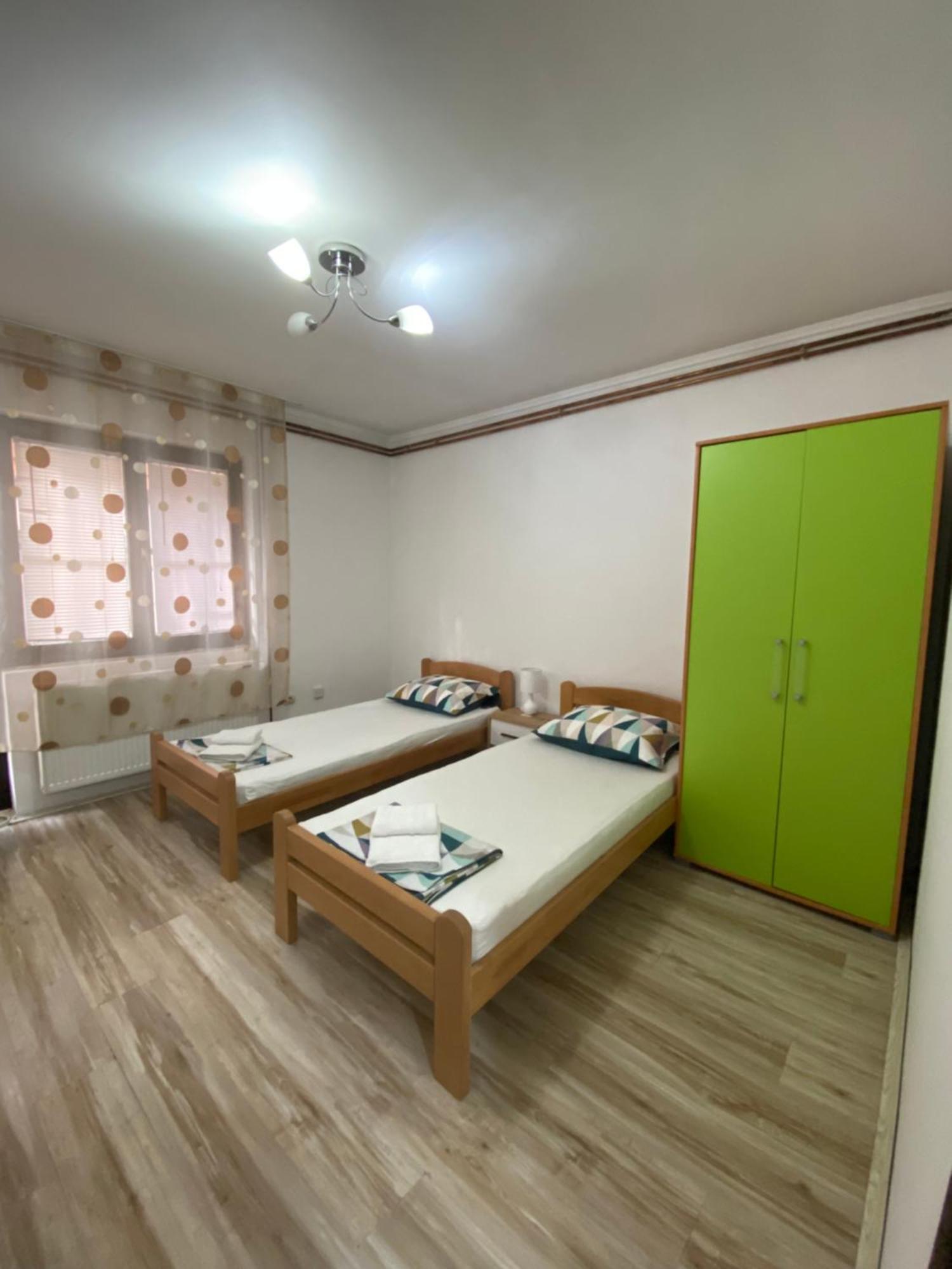 Apartmani Dora Leskovac Leskovac  Luaran gambar