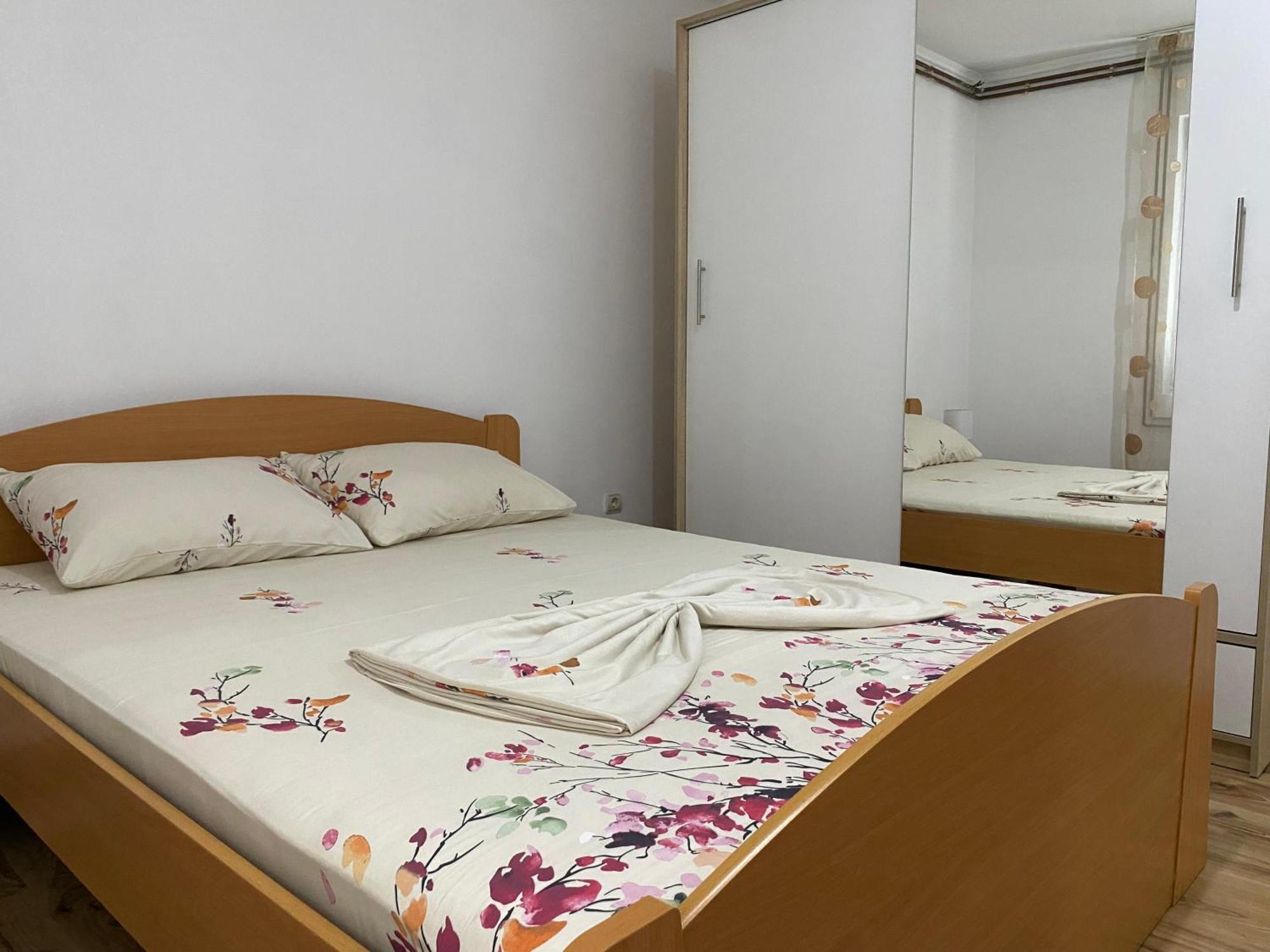 Apartmani Dora Leskovac Leskovac  Luaran gambar